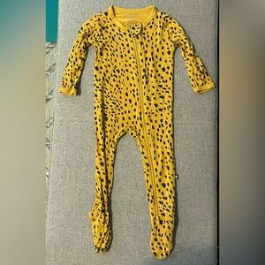 Kyte Baby Zippered Footie Pajamas (Like New) - Animal Print